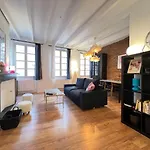 6p Au Coeur Des Carmes *