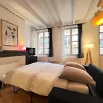 6p Au Coeur Des Carmes *